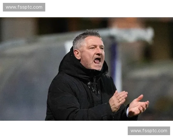 2017年欧洲足球赛精彩回顾与各大赛场表现亮点分析